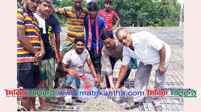 পাংশায় ভাই ভাই সংঘ পূজা মন্দিরের ছাদ ঢালাই সম্পন্ন